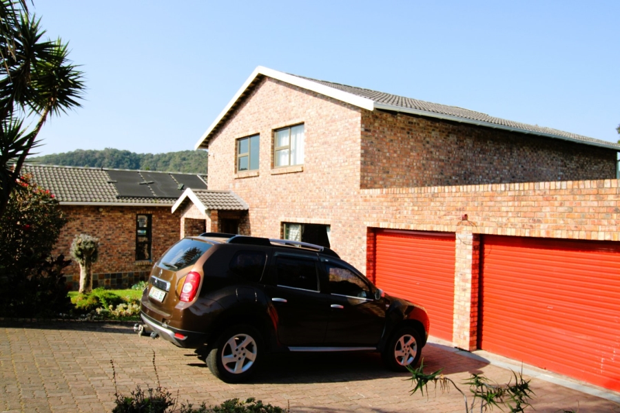 5 Bedroom Property for Sale in Gonubie North Eastern Cape
